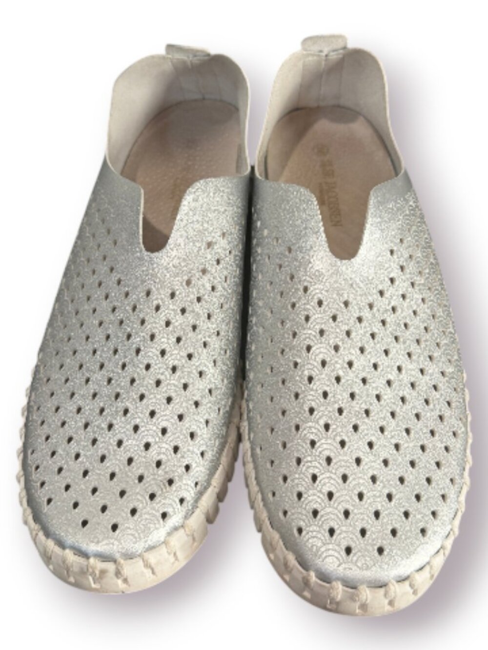 Ilse Jacobsen Tulip SlipOn Metallic Silver Perforated Loafers Size 38 EUC 7.5 US